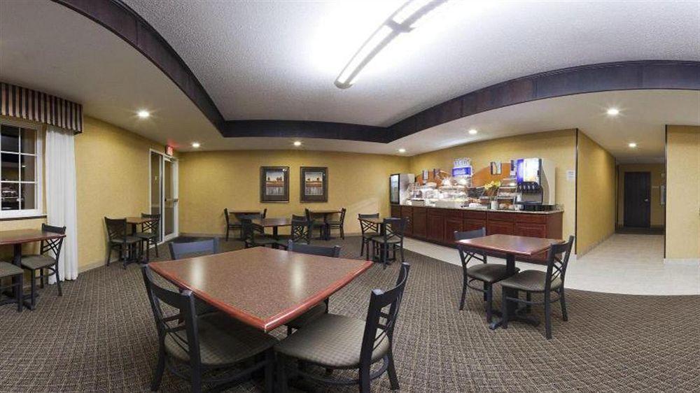 Holiday Inn Express Le Claire Riverfront-Davenport By Ihg Bagian luar foto