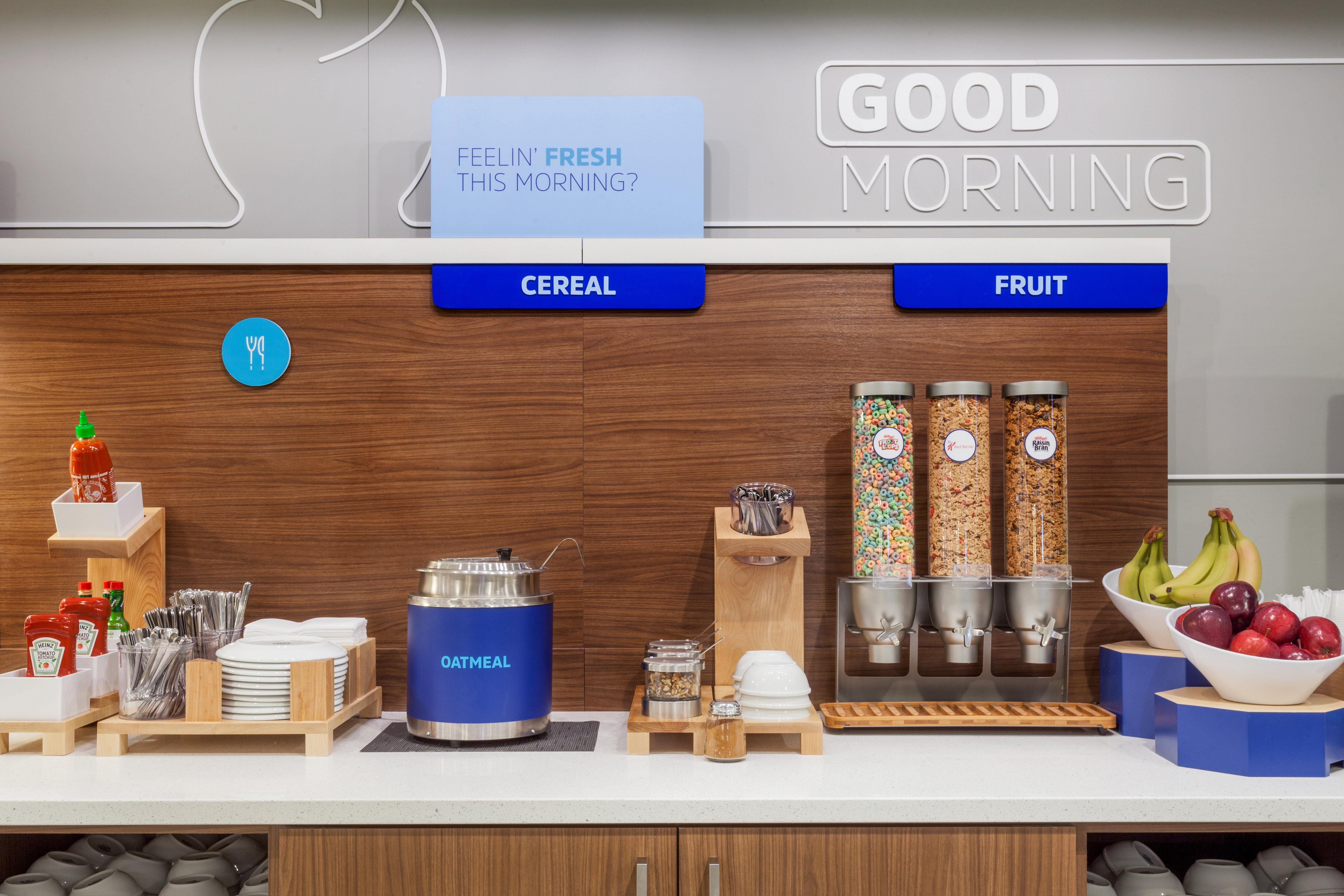 Holiday Inn Express Le Claire Riverfront-Davenport By Ihg Bagian luar foto