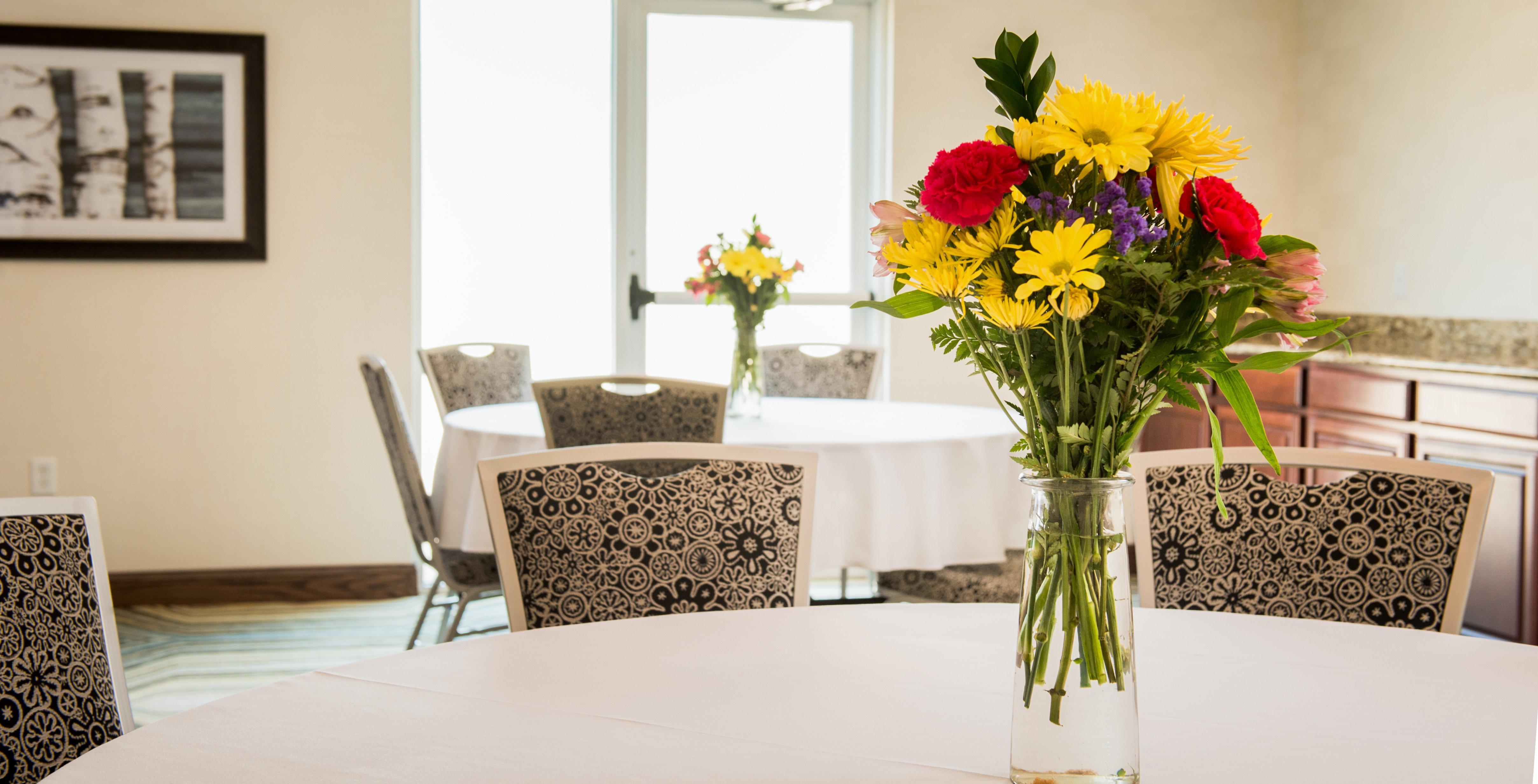 Holiday Inn Express Le Claire Riverfront-Davenport By Ihg Bagian luar foto