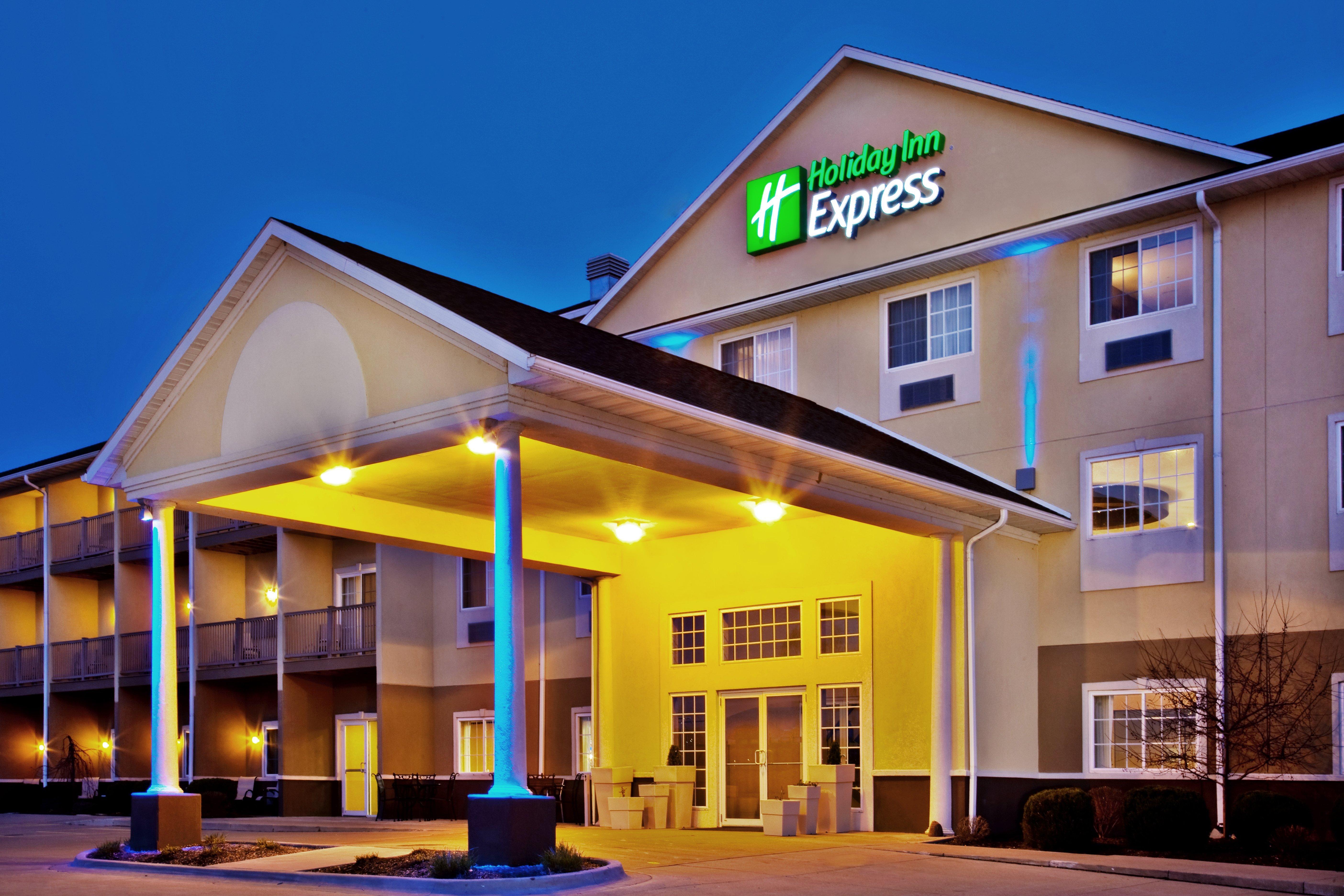 Holiday Inn Express Le Claire Riverfront-Davenport By Ihg Bagian luar foto