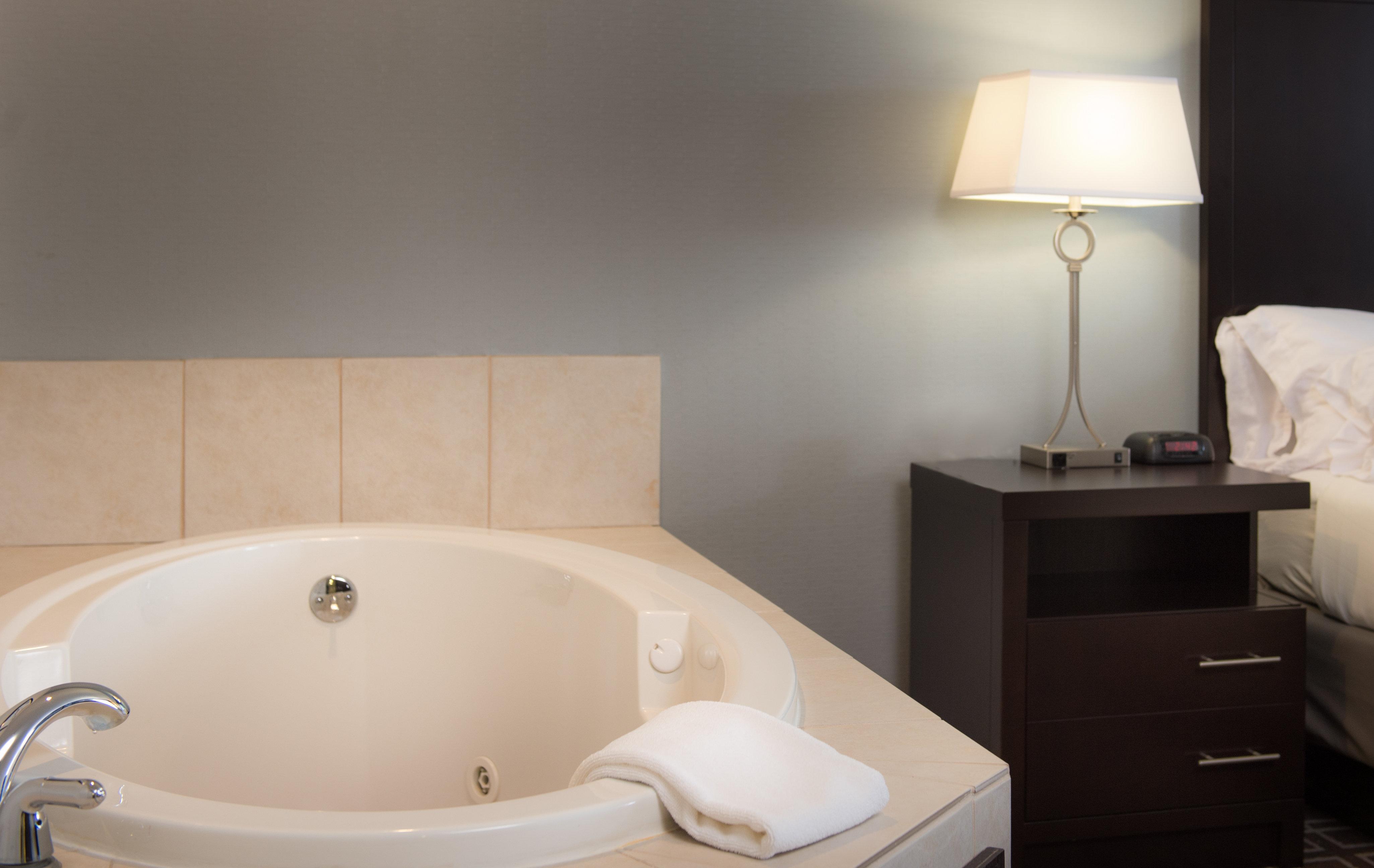 Holiday Inn Express Le Claire Riverfront-Davenport By Ihg Bagian luar foto