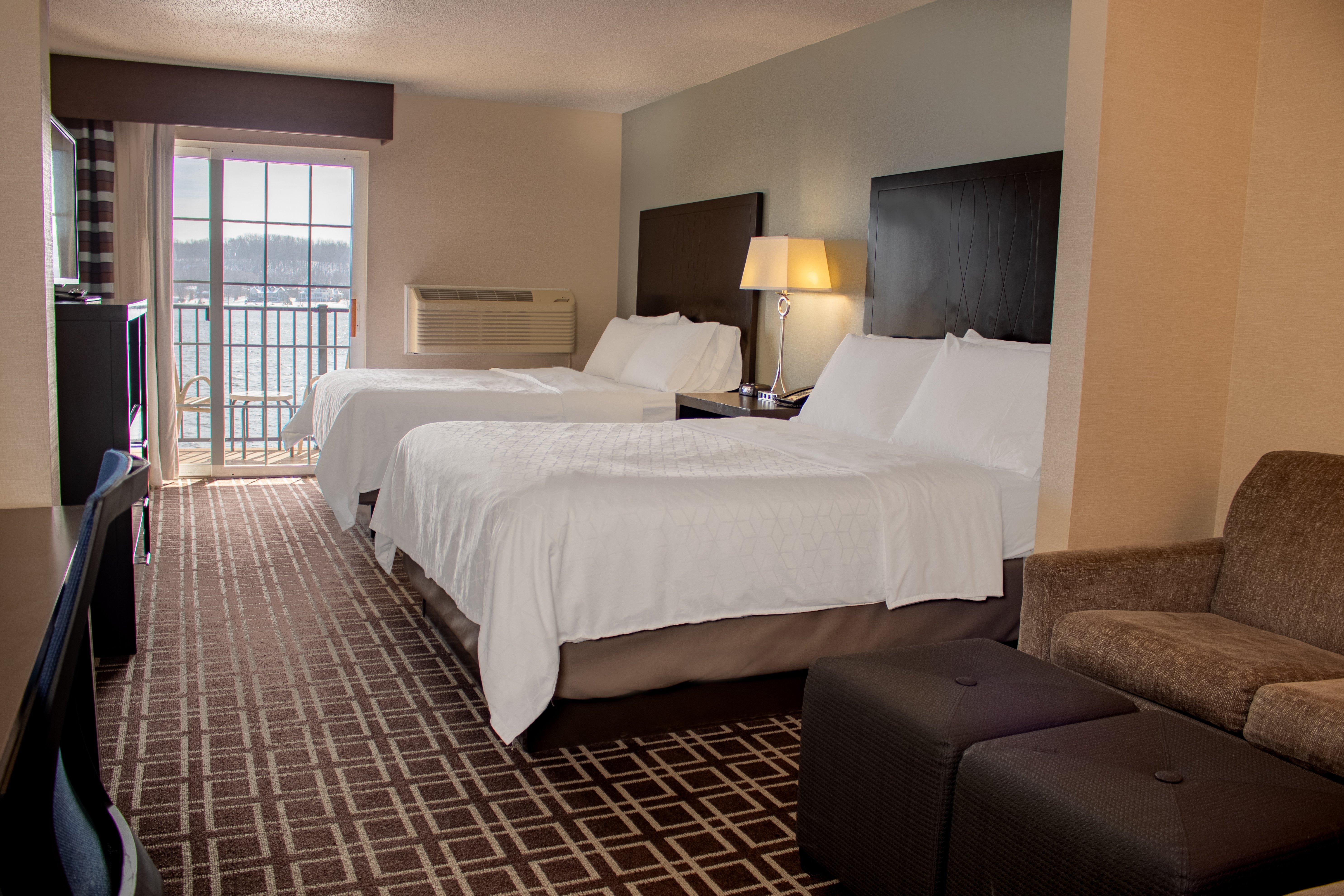Holiday Inn Express Le Claire Riverfront-Davenport By Ihg Bagian luar foto