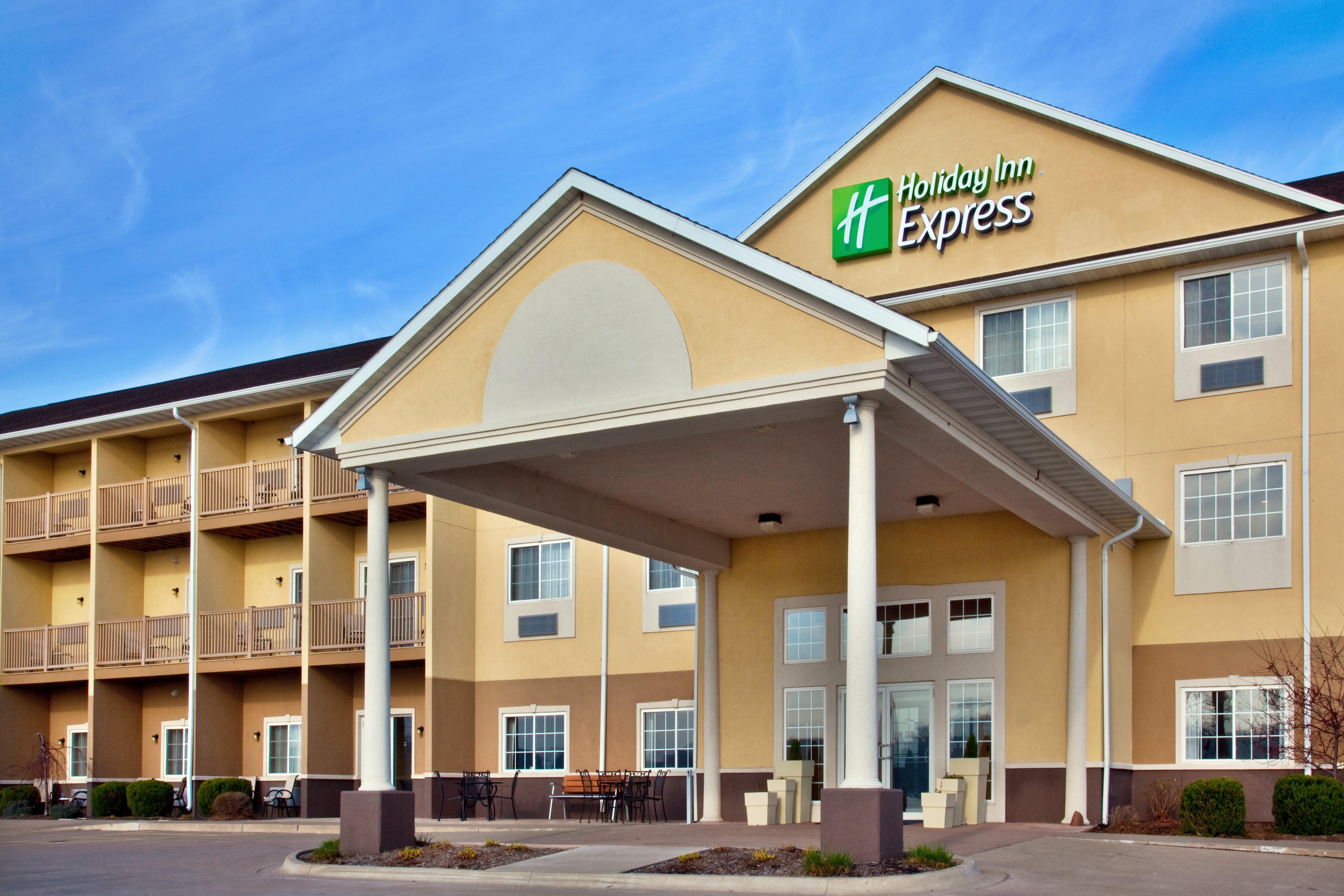 Holiday Inn Express Le Claire Riverfront-Davenport By Ihg Bagian luar foto