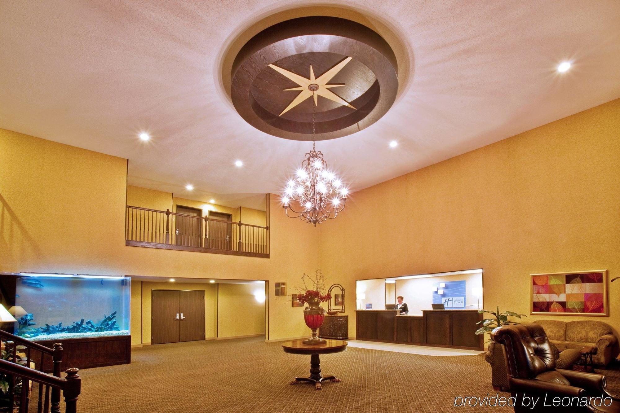 Holiday Inn Express Le Claire Riverfront-Davenport By Ihg Bagian luar foto