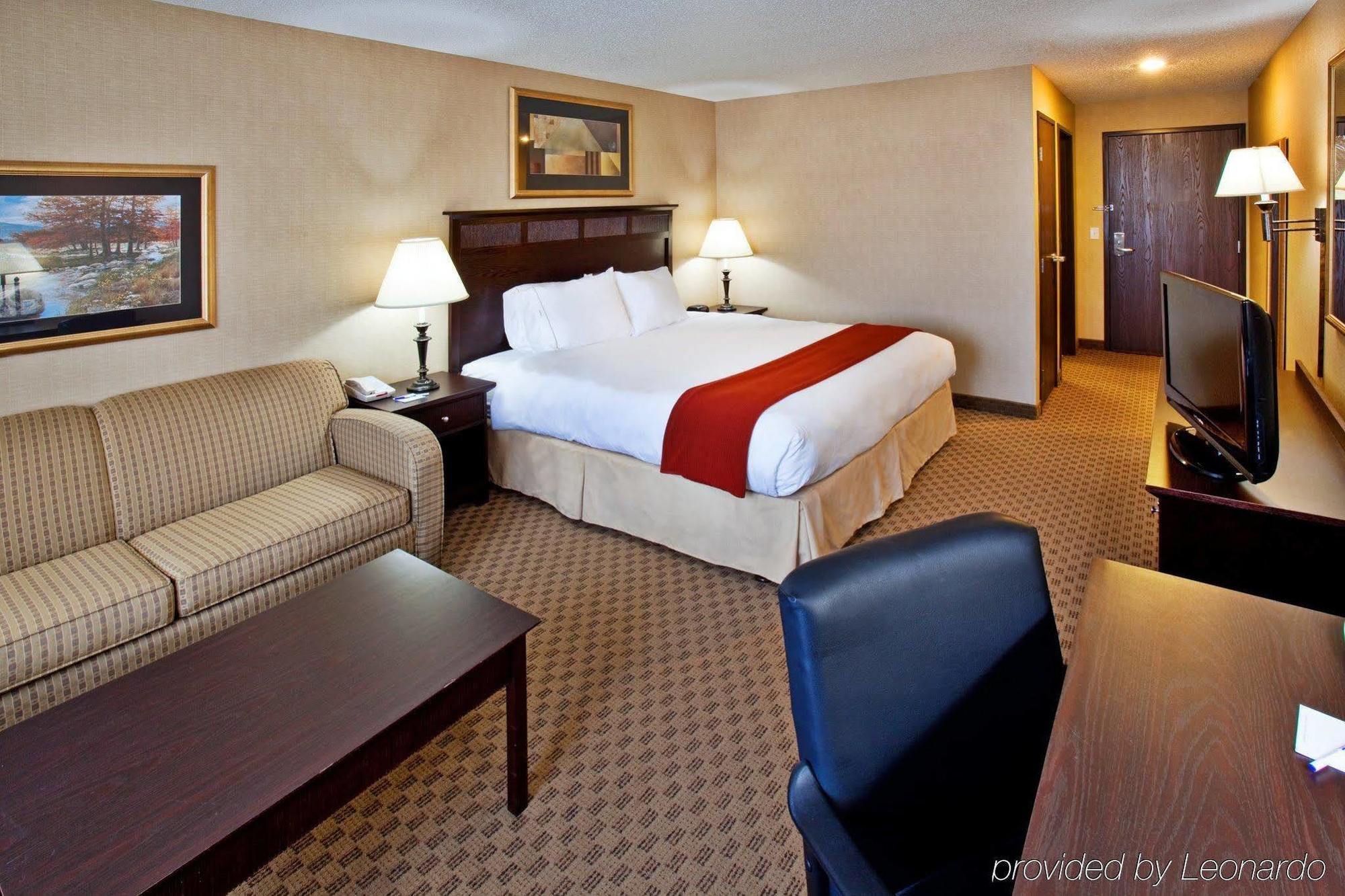 Holiday Inn Express Le Claire Riverfront-Davenport By Ihg Bagian luar foto