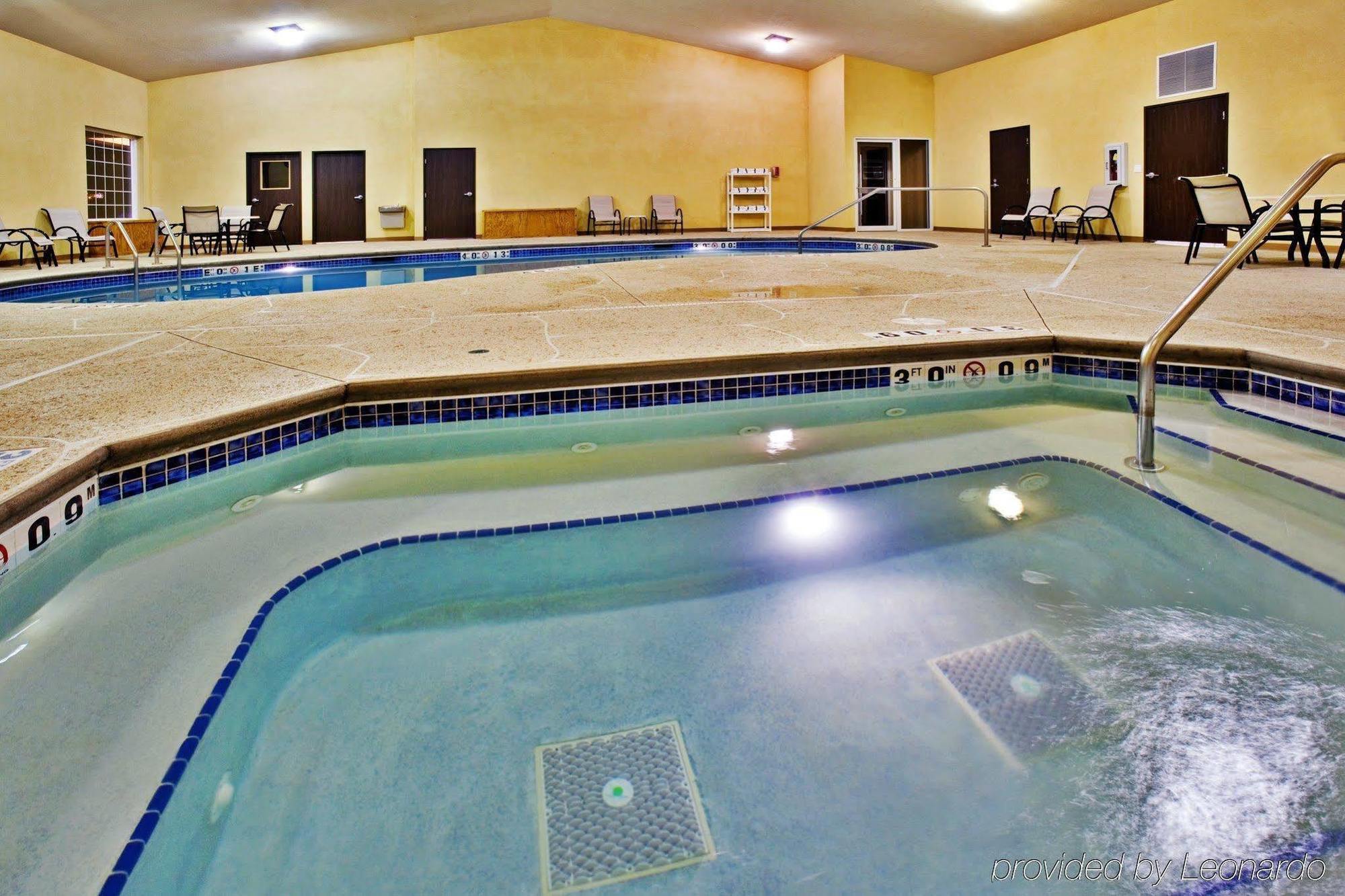 Holiday Inn Express Le Claire Riverfront-Davenport By Ihg Bagian luar foto