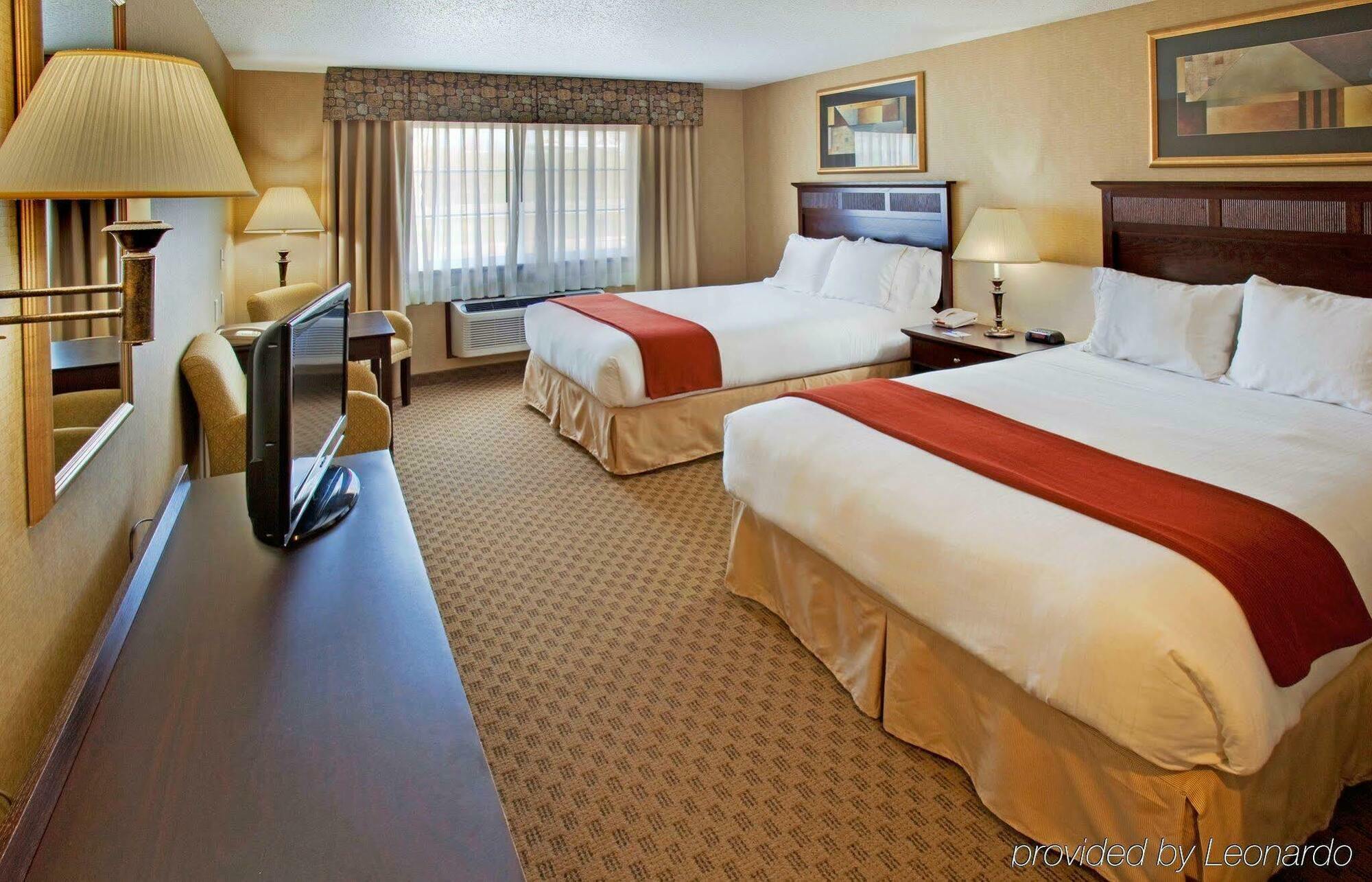 Holiday Inn Express Le Claire Riverfront-Davenport By Ihg Bagian luar foto