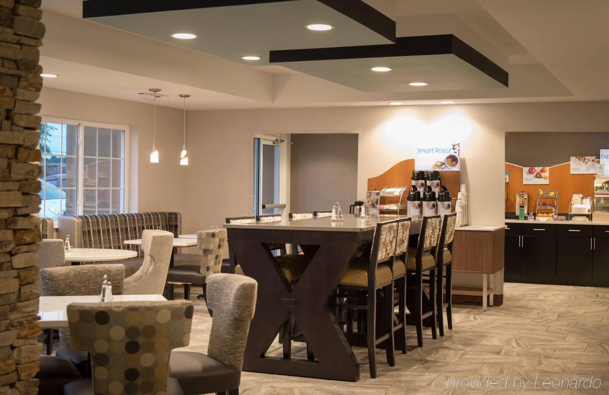 Holiday Inn Express Le Claire Riverfront-Davenport By Ihg Bagian luar foto
