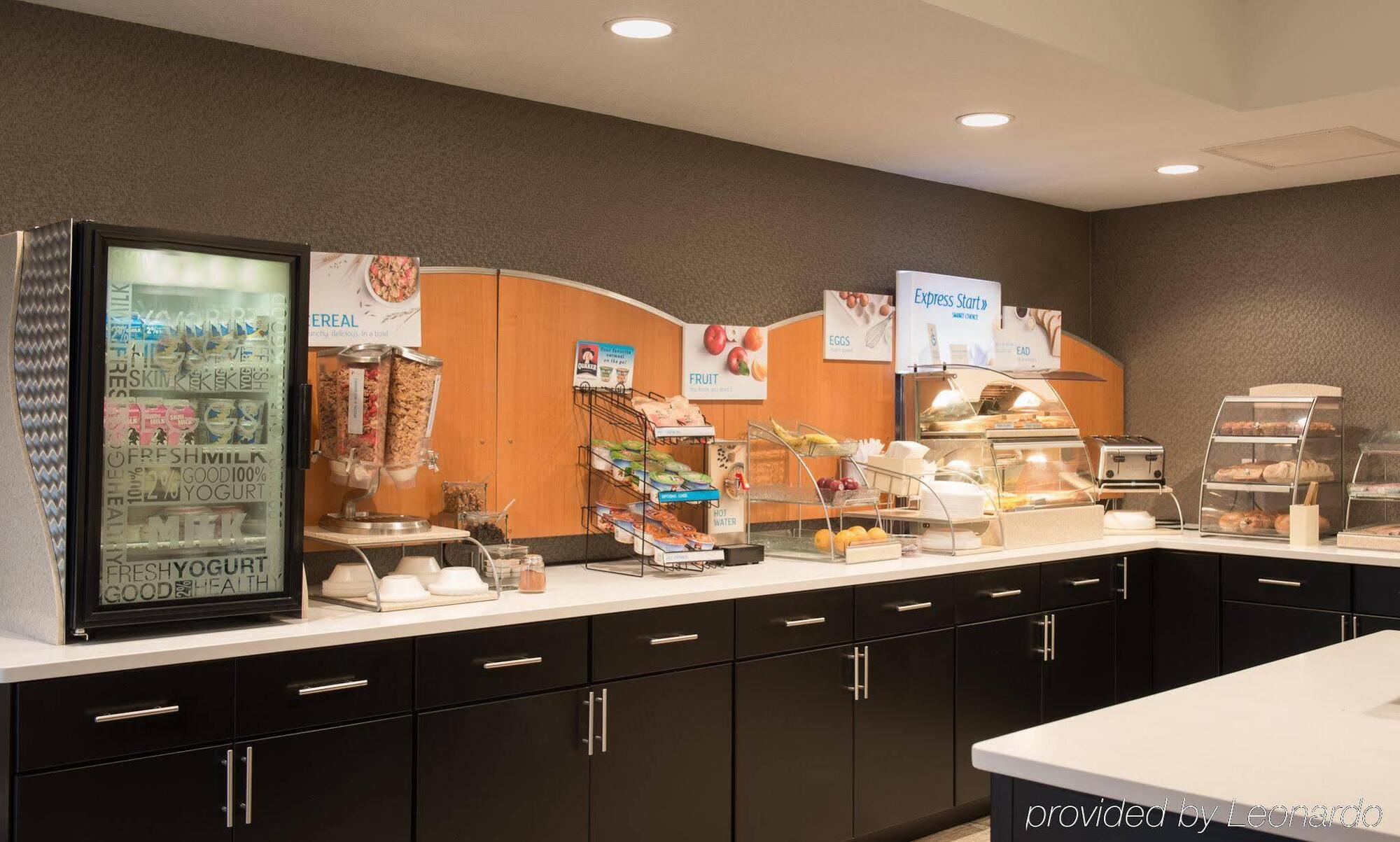 Holiday Inn Express Le Claire Riverfront-Davenport By Ihg Bagian luar foto